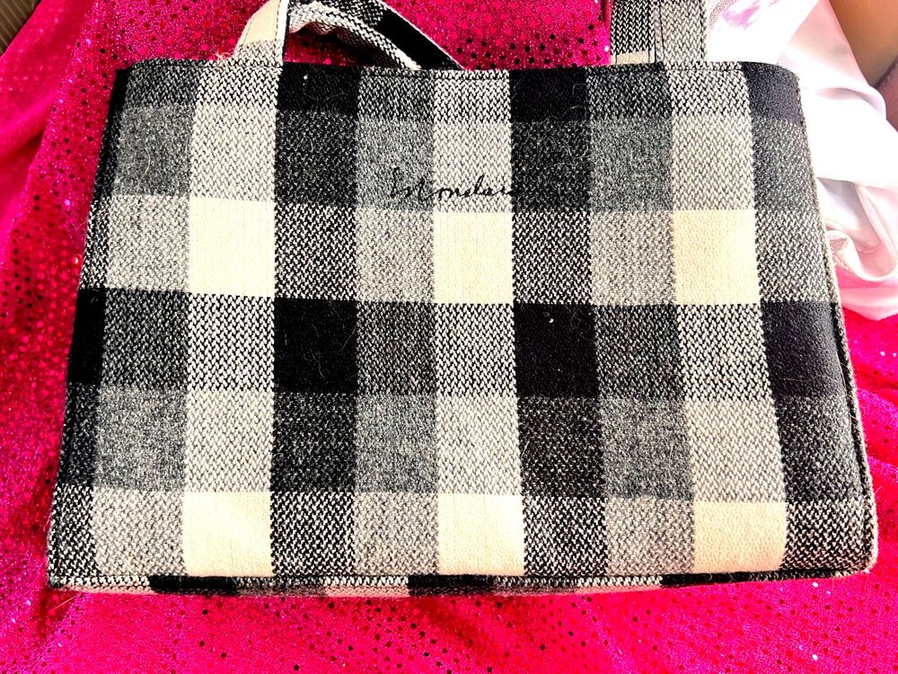 Mondani New York Vintage Y2K Black & White Plaid Flannel Shoulder Bag Retro